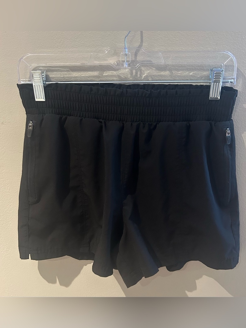 Girls' Black Elastic-Waist Active Shorts with Zip Pockets
